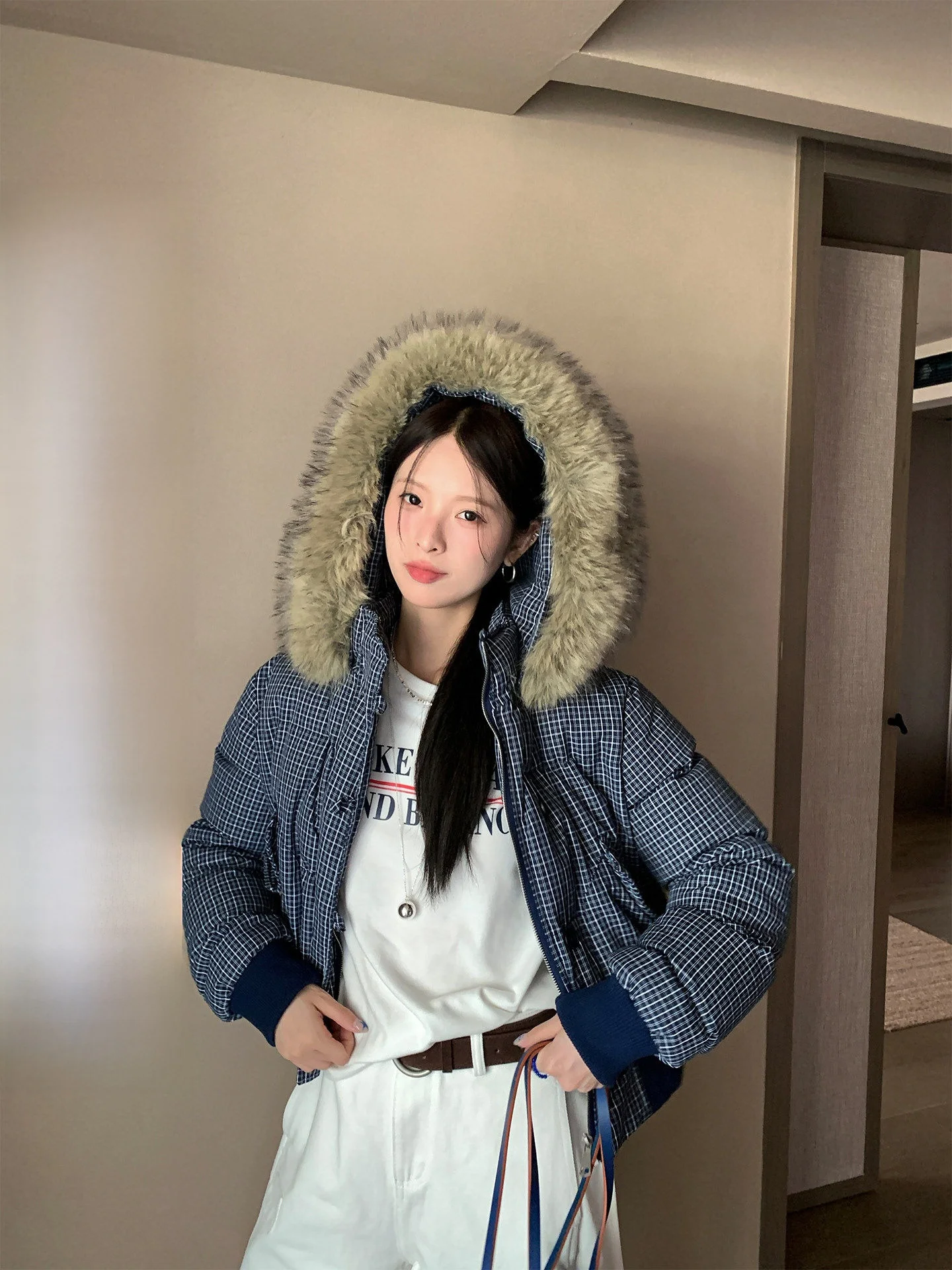 

Зимняя женская куртка COK для поездок на работу, из хлопка, со съемным меховым воротником, теплая, в клетку, модное пальто со съемными элементами