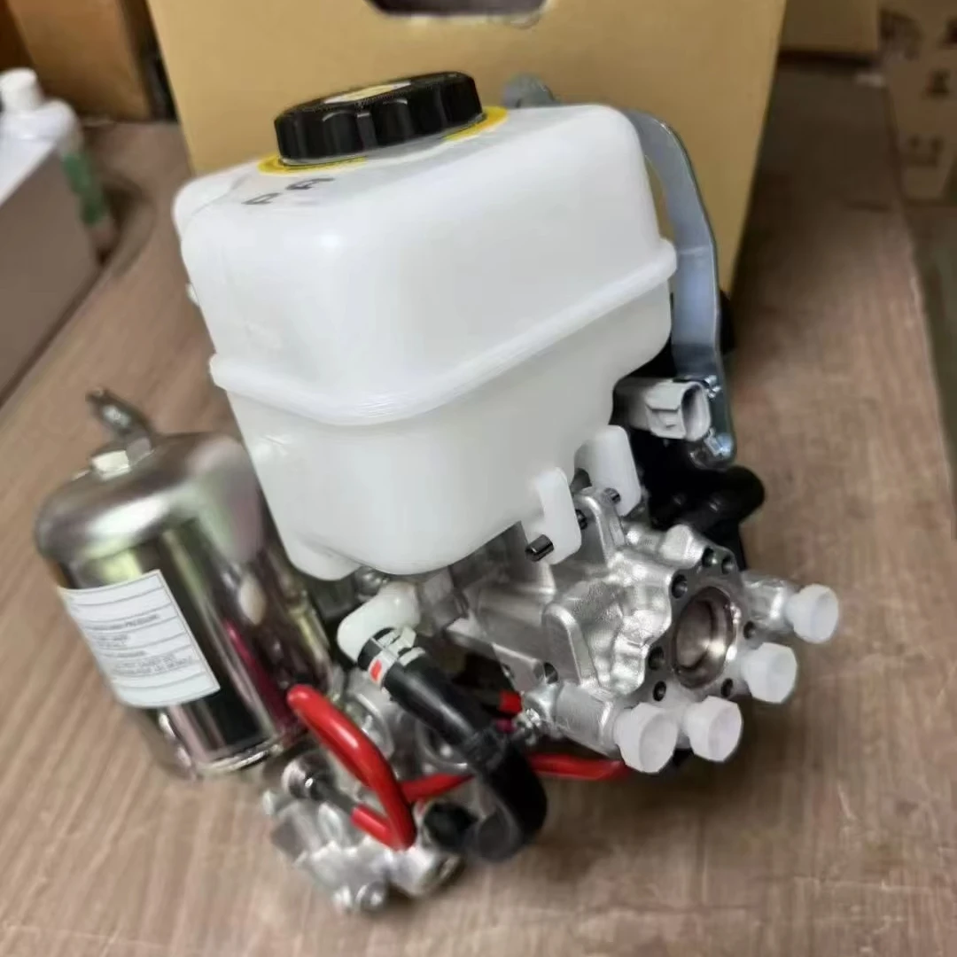 

ABS Brake Master Cylinder Original Brand New OEM 47050-60812 89541-60A11