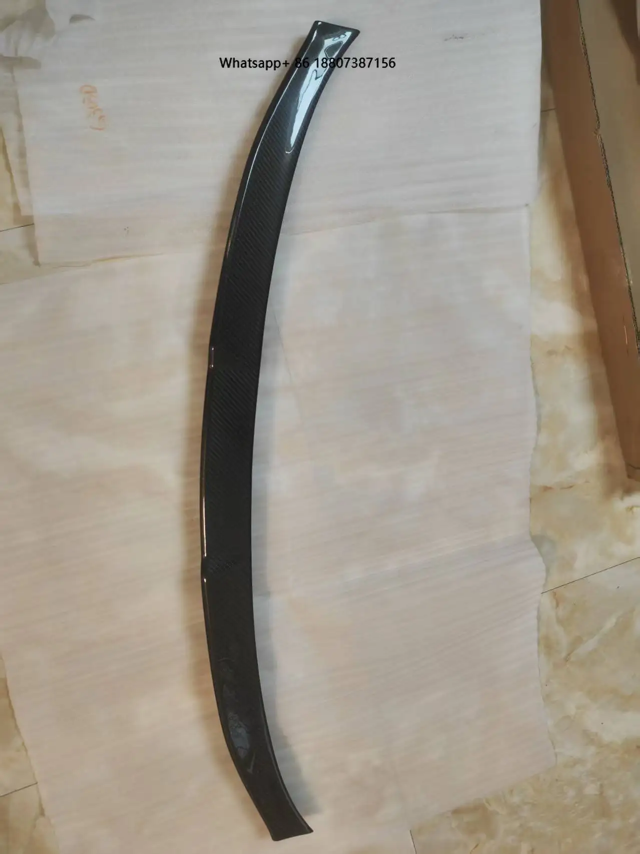 

High Quality Dry Carbon Fibre RS6 Rear Middle Spoiler forAudi RS6 A6 C8 Avant Wagon 4-Door 2020- 2022