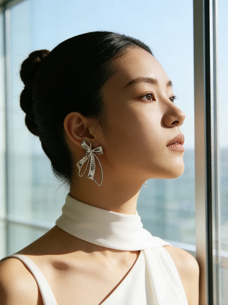 Contemporary New Chinese Lily Earrings Abstract Floral Art Hoop Design Sophisticated Versatile Statement Accessory