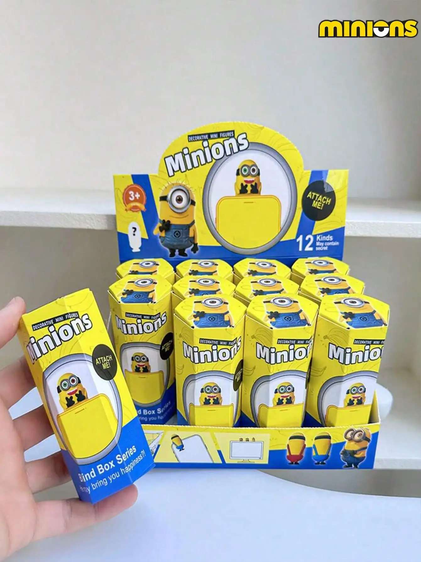 Minions Random 1/3/6/12Pcs Desktop Ornaments Cartoon Chin-Rest Decorations Cute Room Decorations Suitable for Parties and Holidays, Can Be Used to Decorate Rooms and Decorate Tabletops