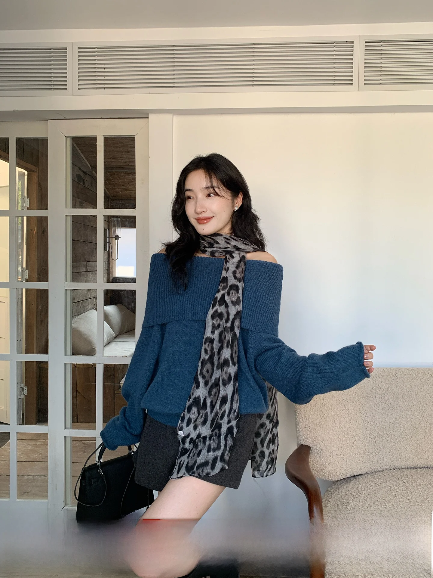 

Женский шерстяной свитер Mia Winter Day класса люкс, с одним открытым плечом, длинными рукавами, синий, свободного кроя, в французском стиле, эксклюзивно онлайн