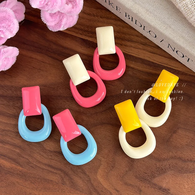 French Vintage Colorful Resin Geometric Hollow Earrings for Round Square Face Chunky Statement Stud Acrylic Women
