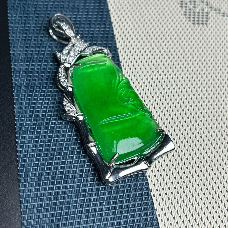 

Natural High Ice Quartzite Jade Bamboo Pendant Necklace