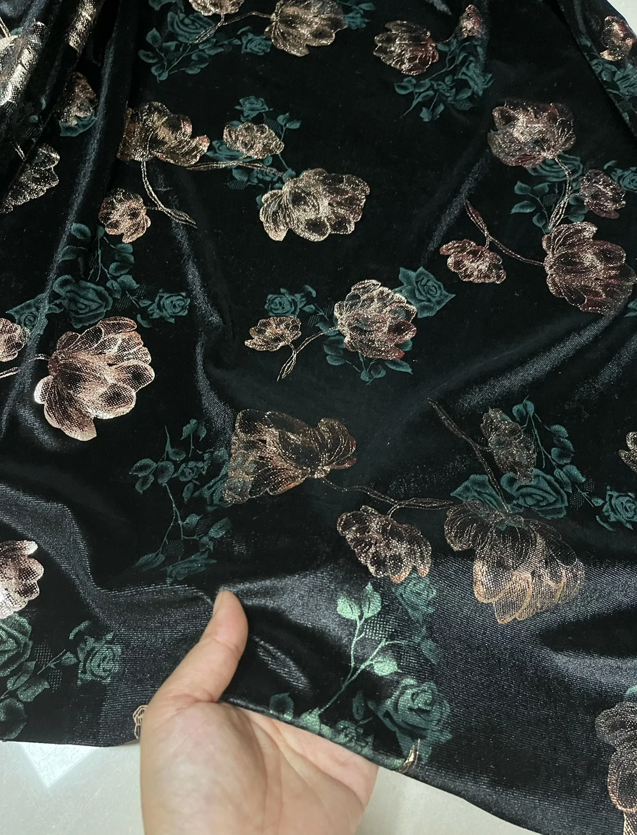 Spring, Autumn and Winter New Black Bottom Dark Green Flower Stretch Bronzing Pleuche Cloth Cheongsam Dress Pants Clothes Fabric