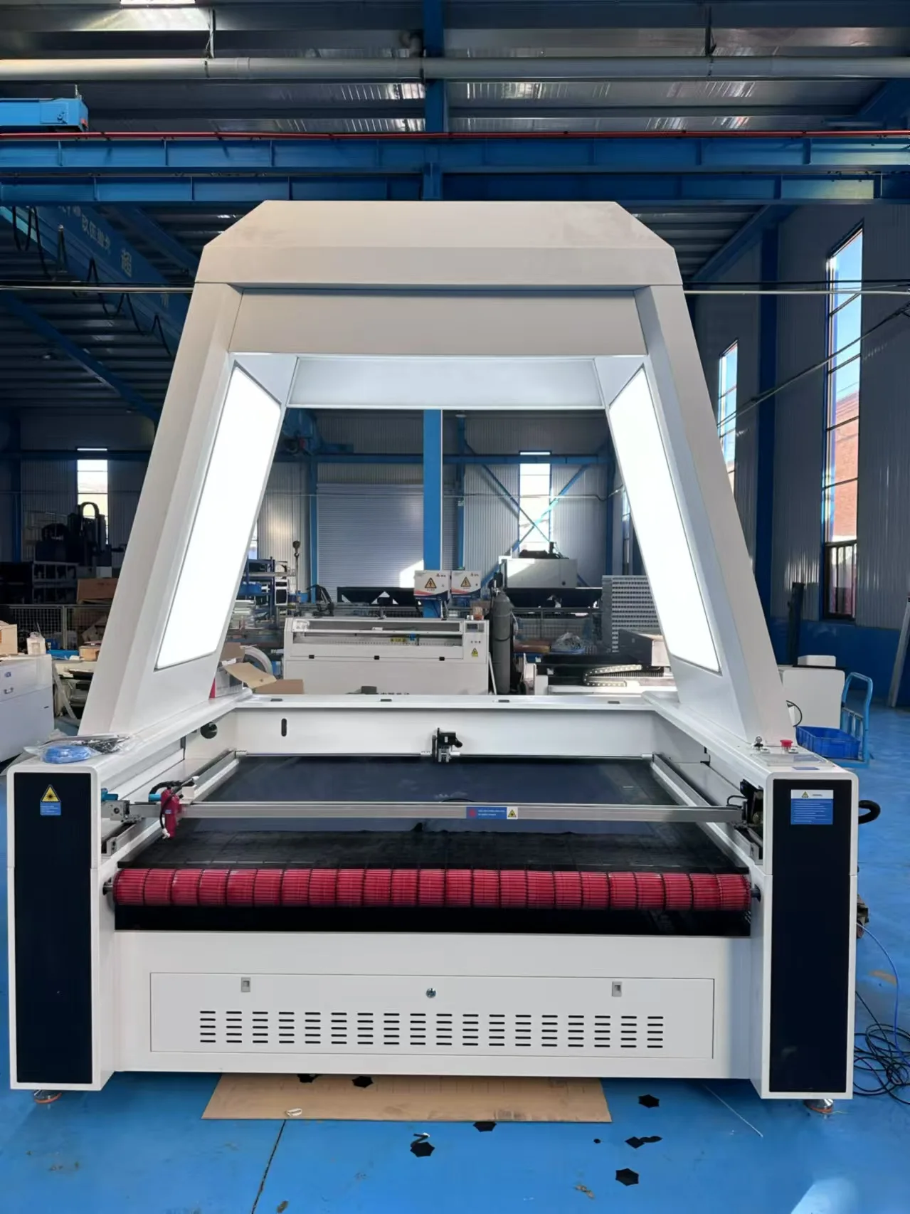 Large Format CO2 Laser Cutting Machine with CCD RD Controller Auto Feeding Table for Fabric Roll 1610 1810 1813 1814 60W 80W 100