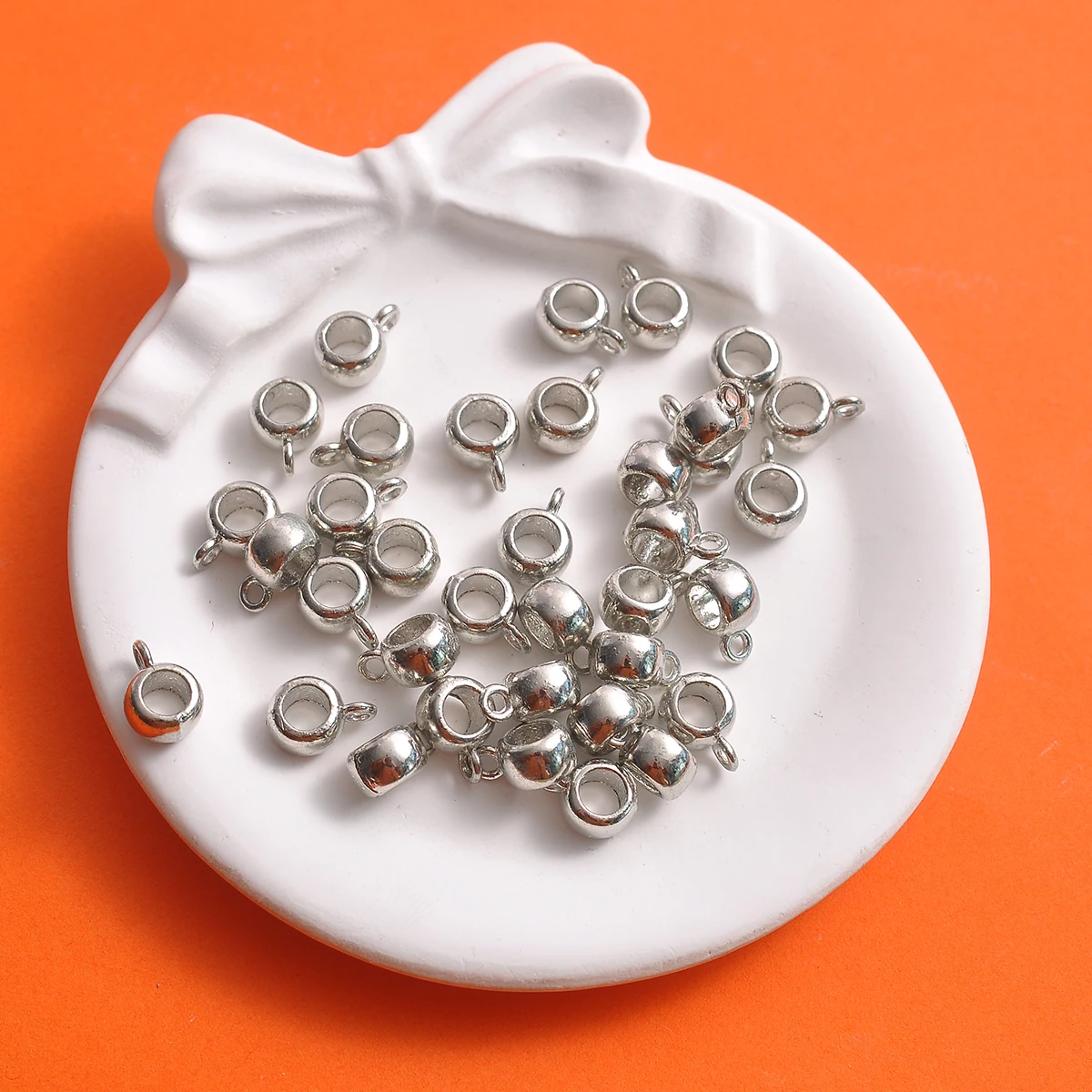 20-Piece Set of Side-Hole Straight-Through Tube Beads with Small Pendant Clasps, Single-Ring Through-Hole Spacer Beads with Three-Dimensional Design, Suitable for DIY Bracelets, Necklaces, Earrings, and Handmade Beading Accessories