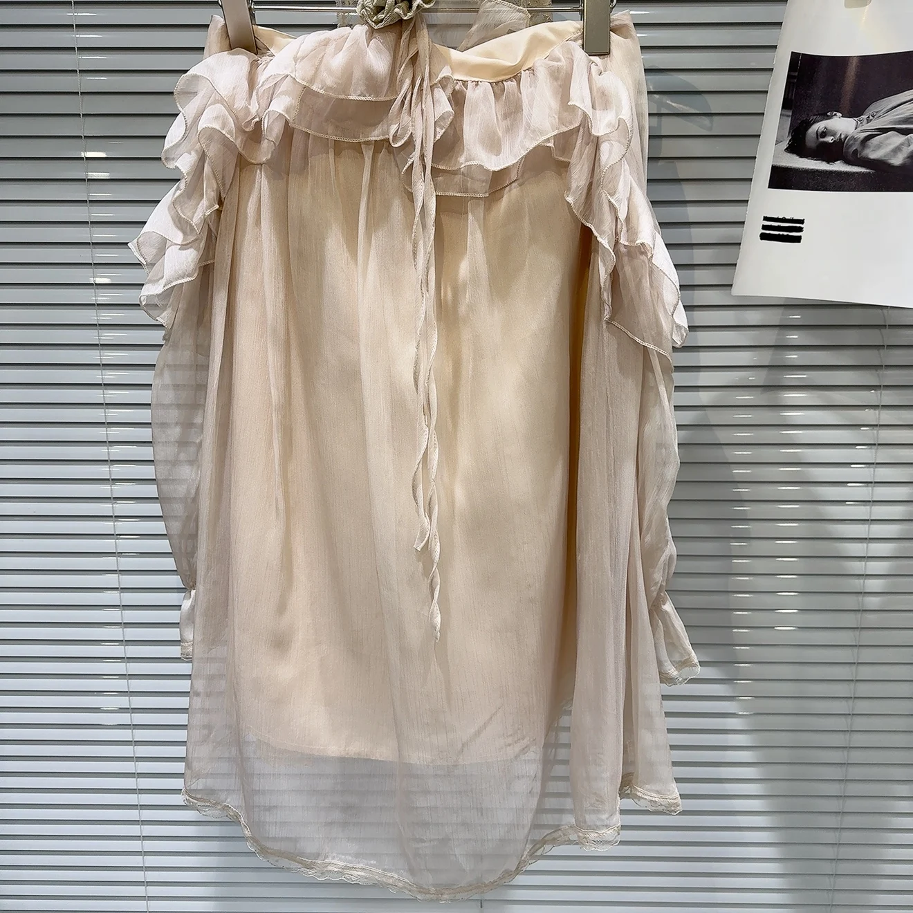 فستان نسائي صيفي جديد موديل 2025 من الشيفون ذو رقبة معلقة على شكل زهور ثلاثية الأبعاد بلون سادة #3