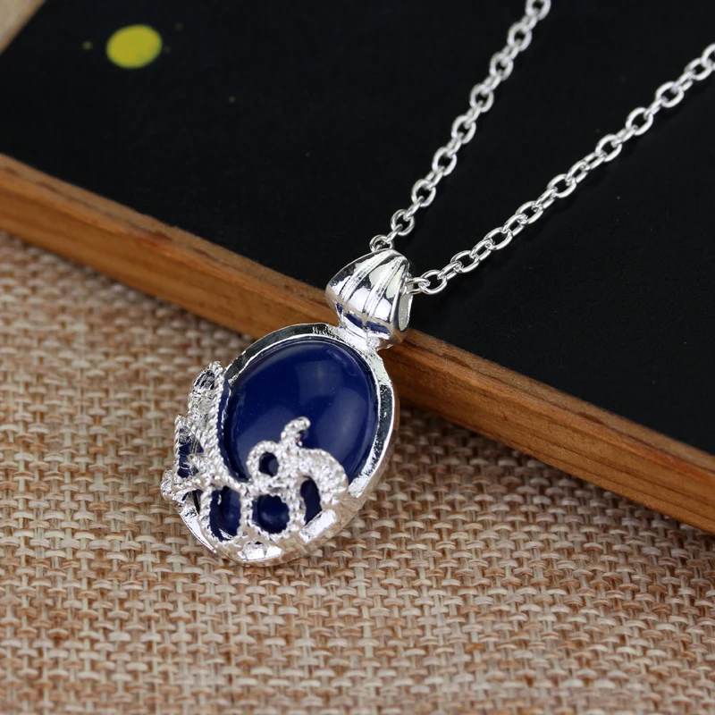 Modische Film-Halskette „The Vampire Diaries“ – Vintage Katherine Blaustein-Choker-Anhänger für Damen, Cosplay-Charm-Schmuck – Detail 4