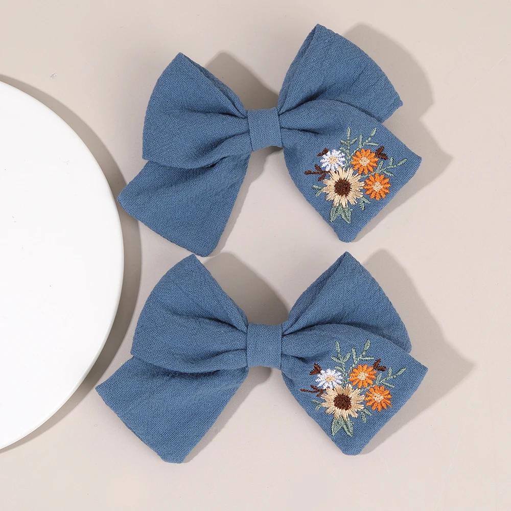 2Pcs Stickerei Floral Haarnadel Handgemachte Trendy Süße Vintage Stoff Blume Bogen Haarspange Für Mädchen Baumwolle Haar Zubehör Kopfbedeckungen