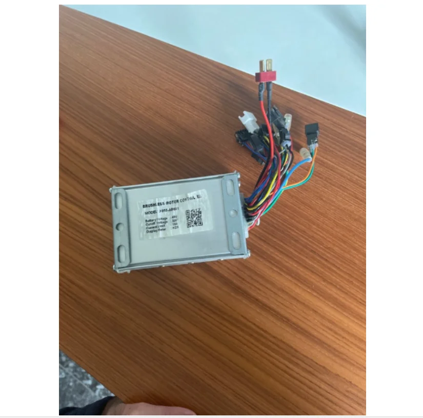 

A055-AB001 BRUSHLESS MOTOR CONTROLLER 18A Updated Parts Electric Bicycle Accessories LED Kits