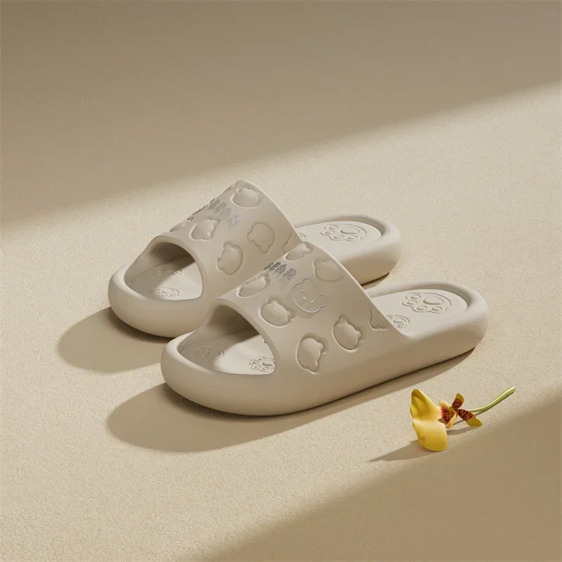 

Men Summer Anti-slip EVA Cute Bear Slippers Women Lightweight Bathroom Soft Sandals Couple Unisex Home Indoor Cozy House Shoes