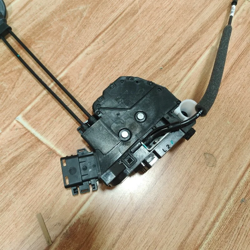 805030013R Front door lock mechanism door lock block door lock motor for Renault Fluence Koleos 805020013R 825030010R