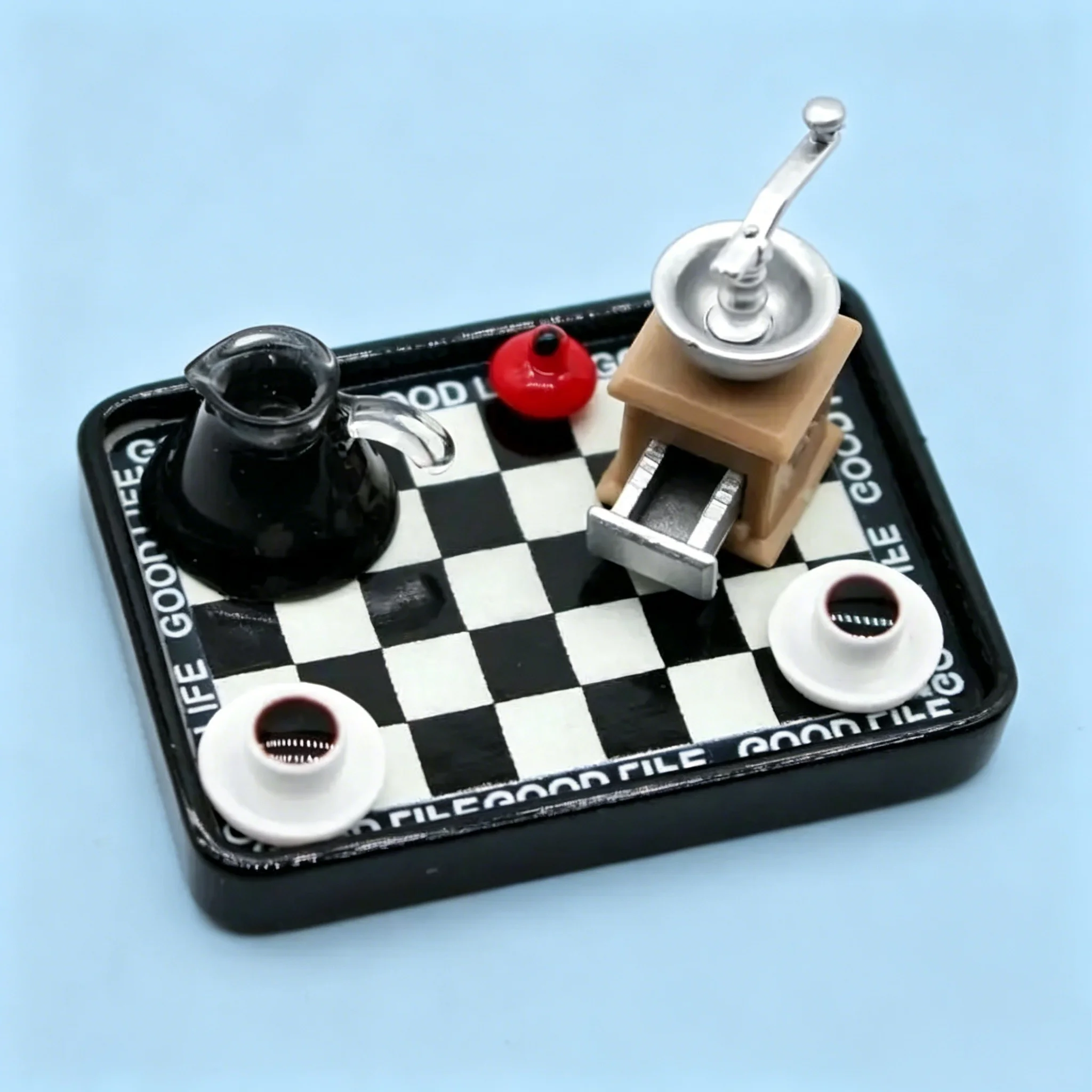 Miniature Coffee Grinder Coffee Maker with Checkered Dinner Plate, Black White Pattern Dollhouse Table Decor Model