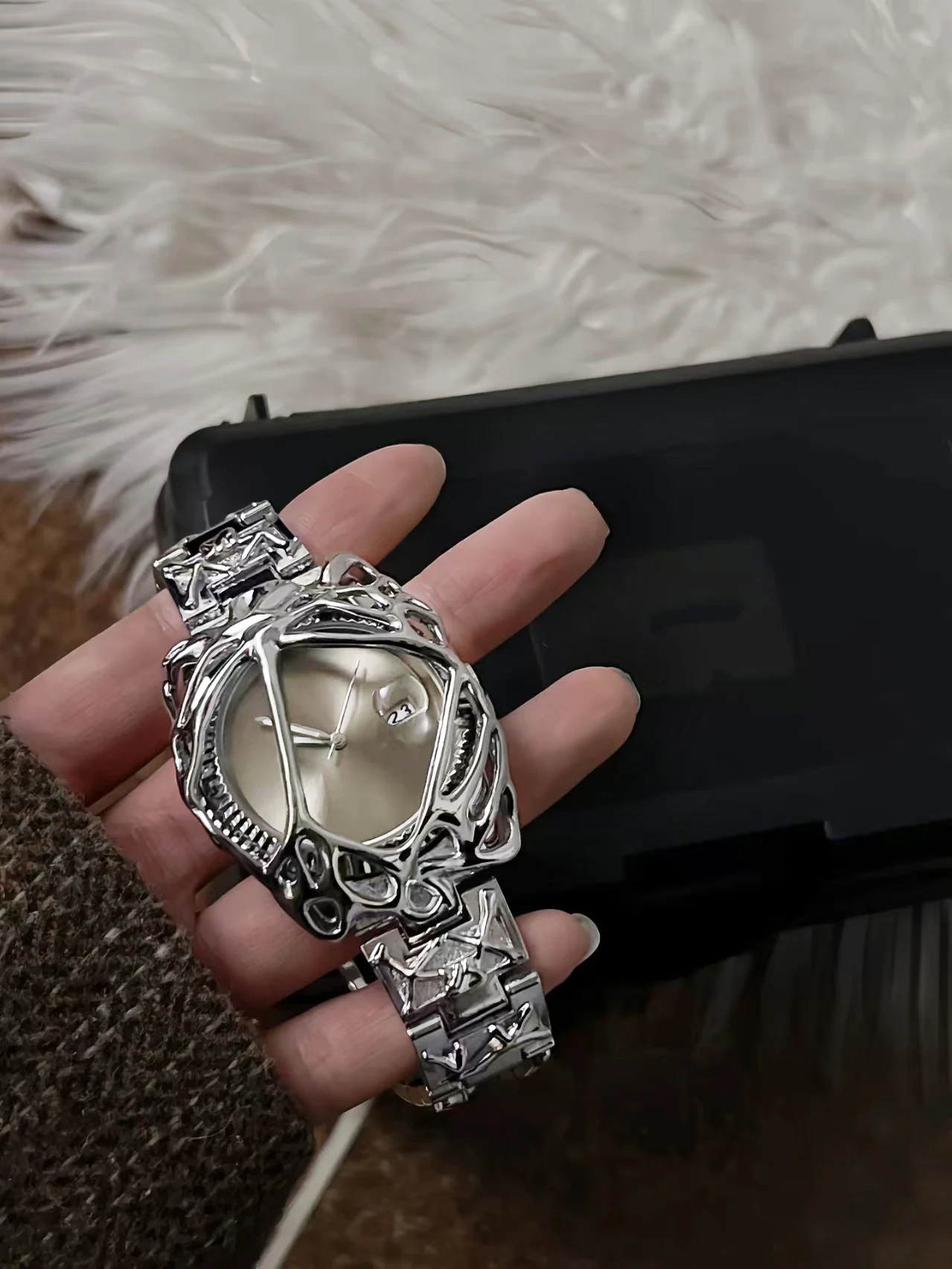 

Medieval watch spider web venom special-shaped watch niche senior men