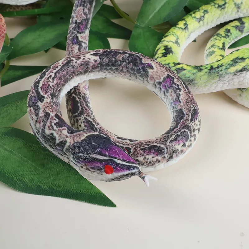 75 cm Simulazione Gomma Morbida Serpente Falso Giocattoli Novità Bambini Halloween Scherzo Giocattoli Serpente Realistico Scherzi Pratici Divertenti Puntelli