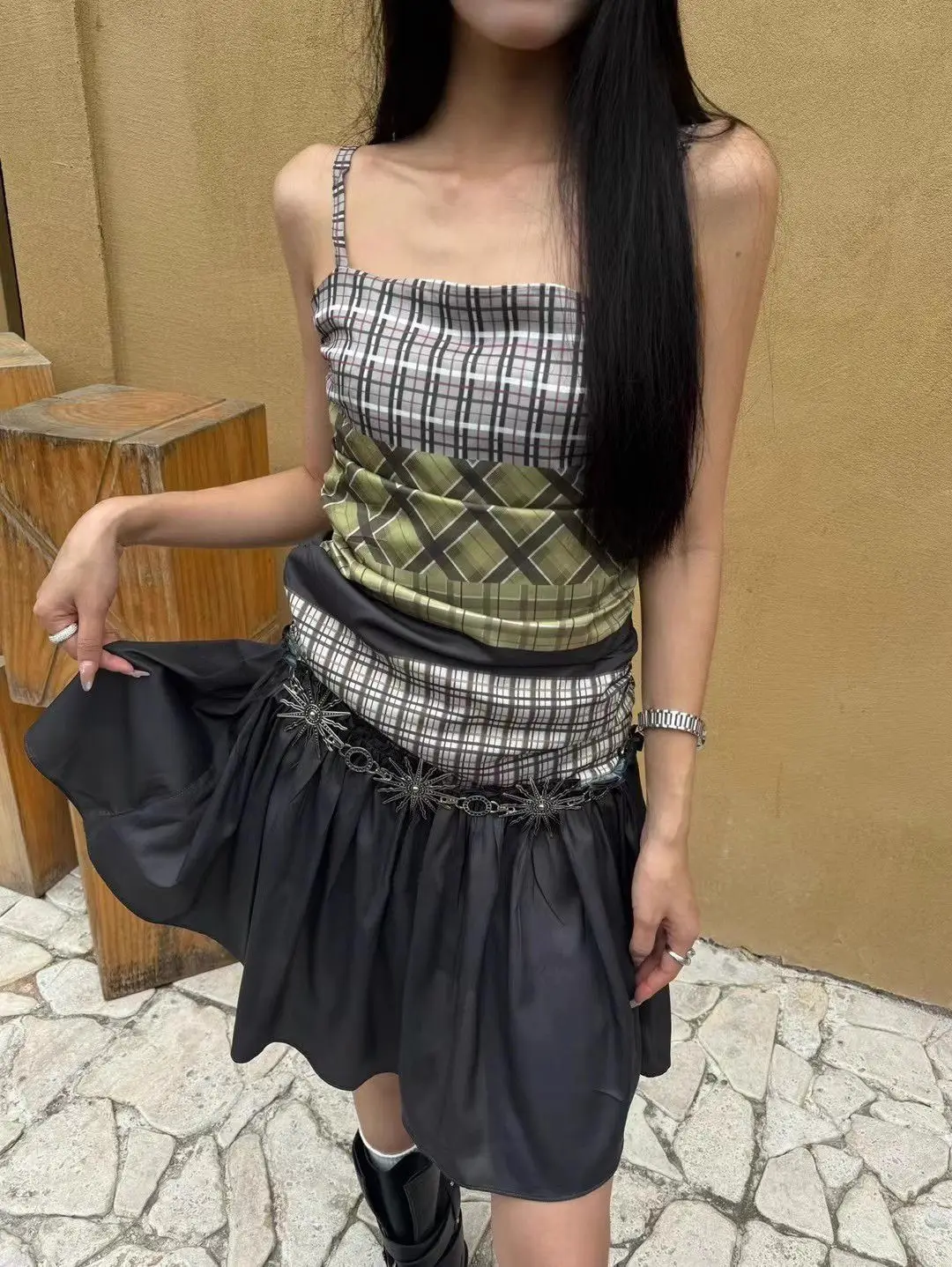 

Summer New Retro Pleated Color Matching Plaid Suspender Dress Women's Slim Temperament Short Skirt