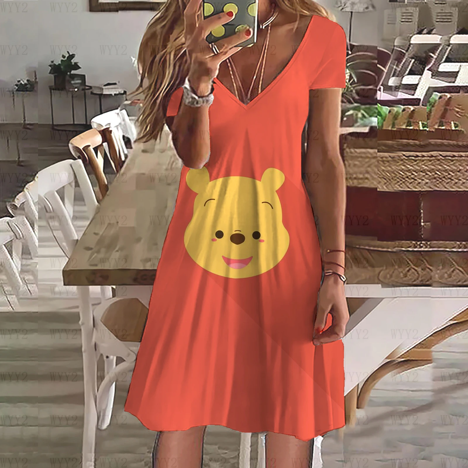 جديد الصيف أزياء الفتيات ويني ذا بوه اللباس الخامس الرقبة عارضة فضفاض الصيف الشاطئ نمط الفتيات اللباس منتصف طول أزياء اللباس