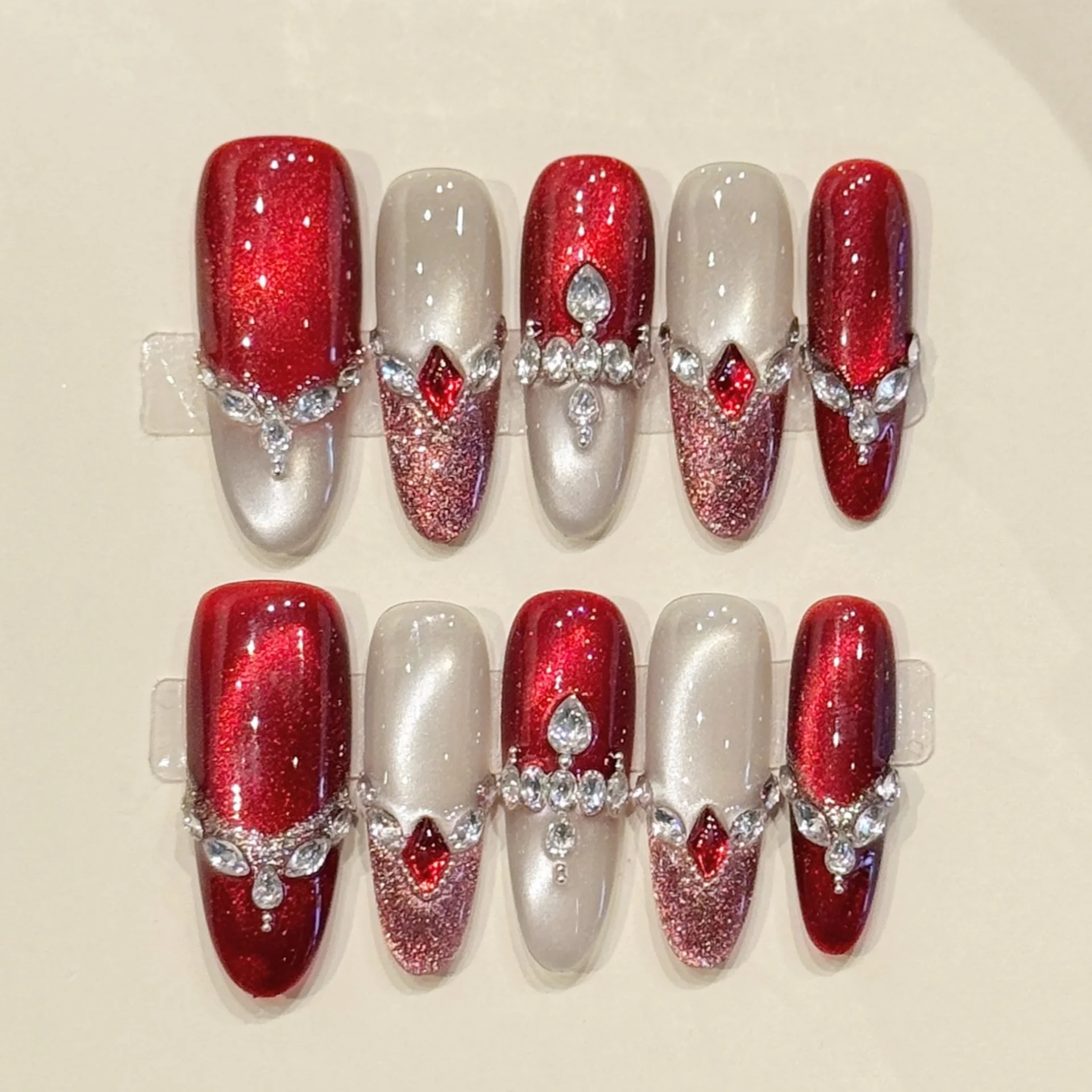 10個入り レッド ハンドメイド フェイクネイルチップ リボン柄 ロングオーバル 付け爪セット 取り外し可能 グリッターダイヤモンド フレンチネイル プレスオンネイル アート