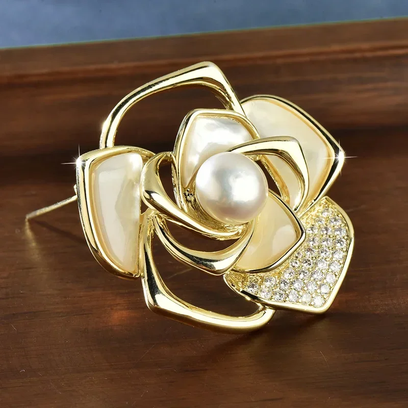 

Rose brooch, a high-end, exquisite and fashionable women's brooch accessory, a retro brooch