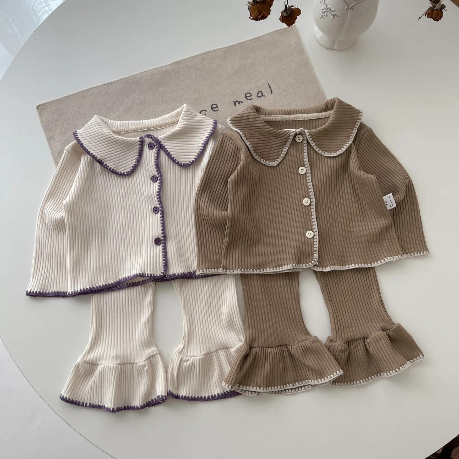 

2024 Baby Clothing Set 2024 Autumn Infant Shell Knitted Split Suit Contrast Cardigan+ Bell Bottoms Casual Girl's Two-piece Suit