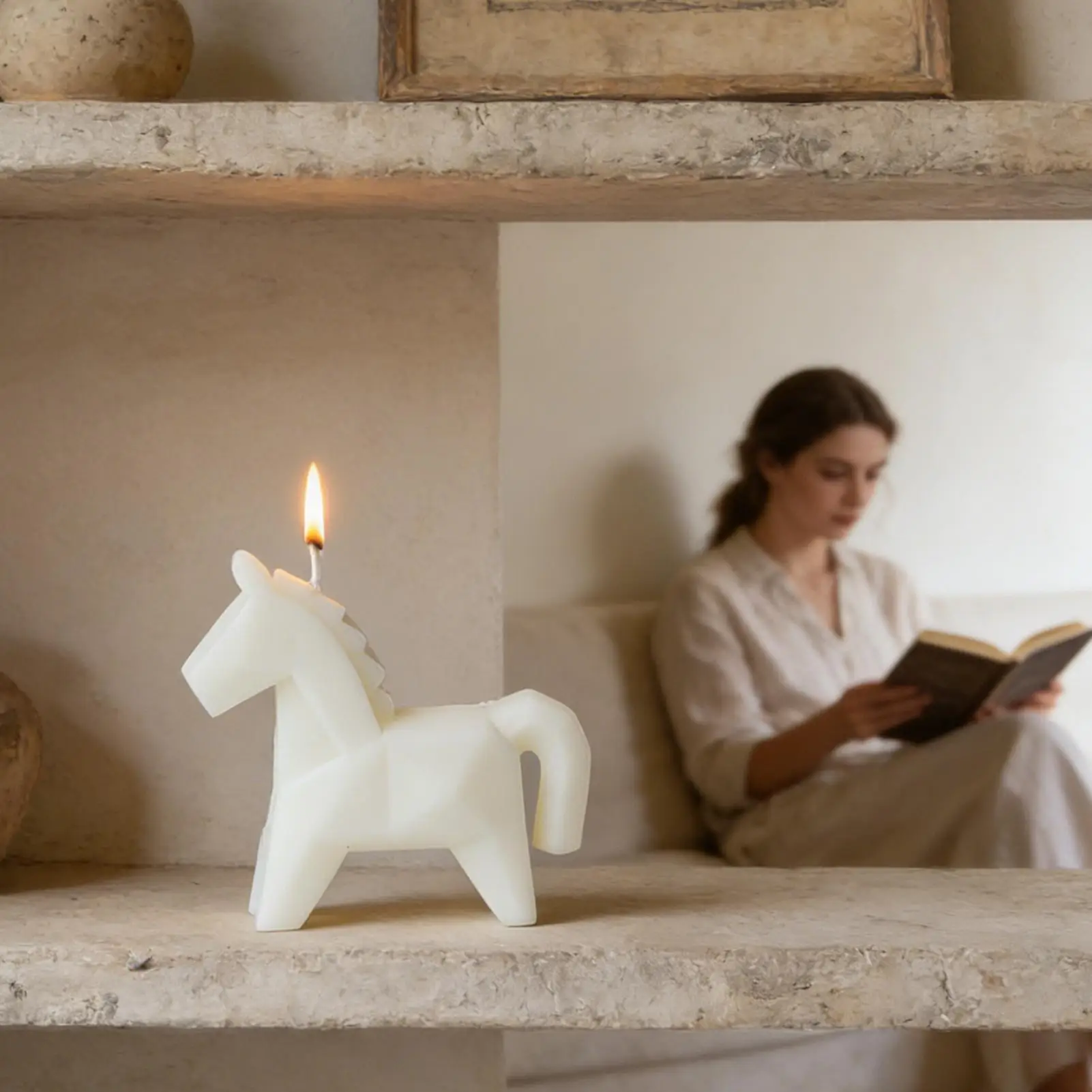 Horse Figure Scented Candle Traditional Auspicious Horse Decoration Scented Candle for Bedroom Living Room Desktop Women Girls