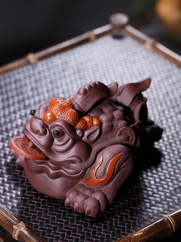 

Изделие ручной работы из фиолетовой глины с золотым декором, традиционная китайская поделка, талисман удачи, винтажный сувенир для чаепития, подарок