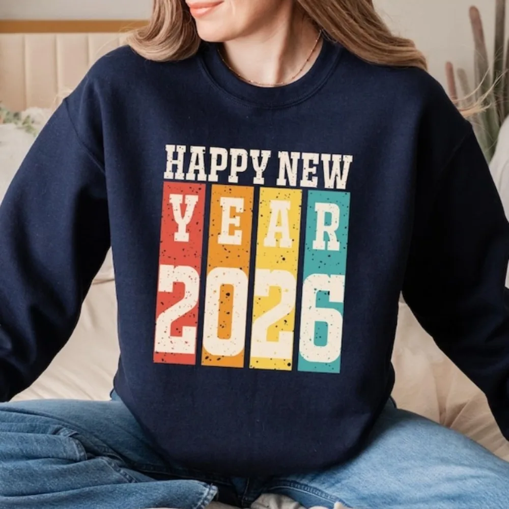 เสื้อสเวตเชิ้ตสวัสดีปีใหม่ 2026 สไตล์เรโทร เสื้อฮู้ดดี้สำหรับครอบครัว เสื้อกันหนาวฤดูหนาวสำหรับปีใหม่ เสื้อสเวตเชิ้ตสำหรับผู้หญิง ผู้ชาย และทุกเพศ
