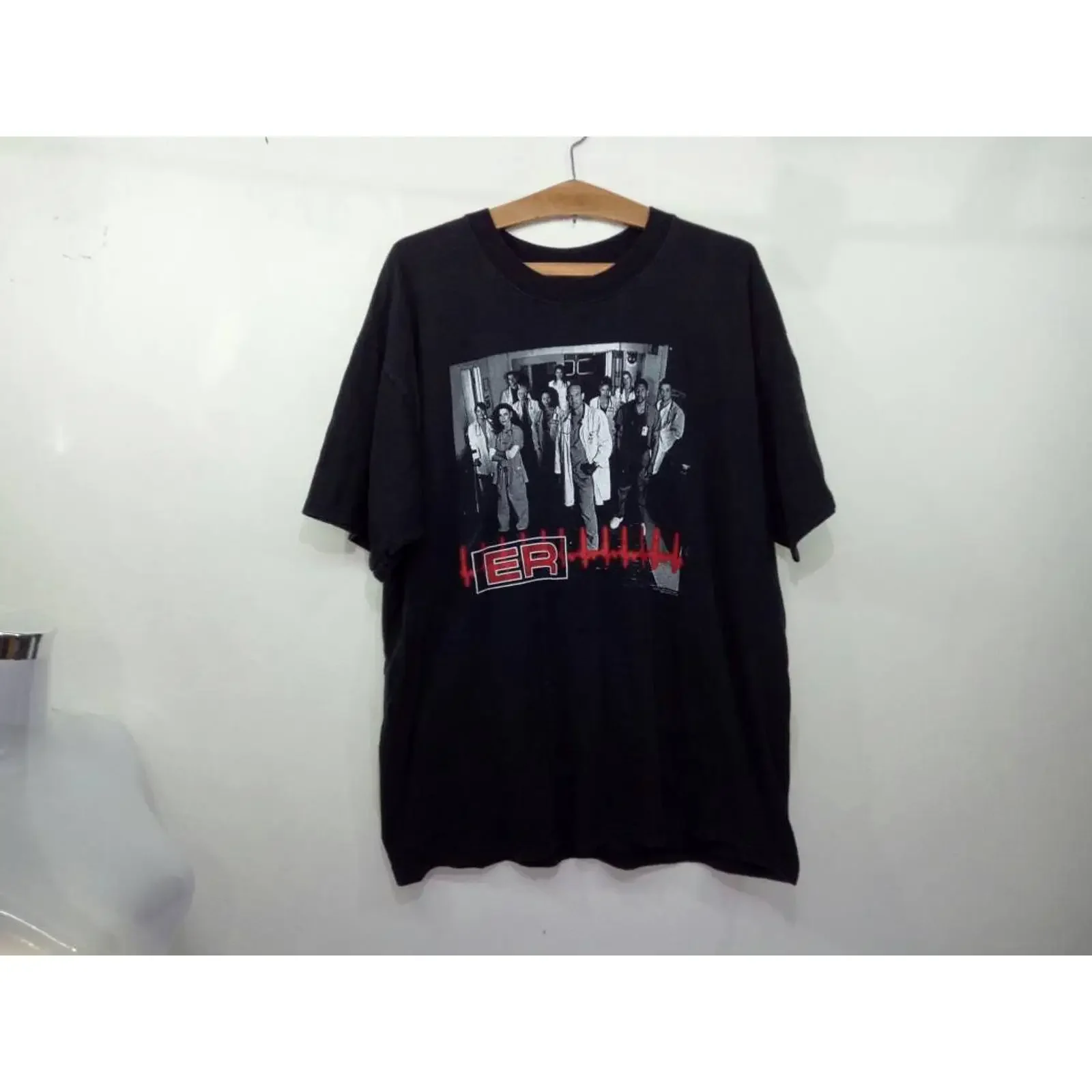 Rare E R Emergency Room American Medical Drama Series Television Michae Crichton X Large Size storeQ vintage Washed