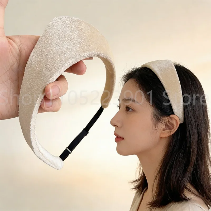 

2026 New European Retro Velvet Headband Women's British Style Hair Hoop Fashion Hair Accessory for Party Daily