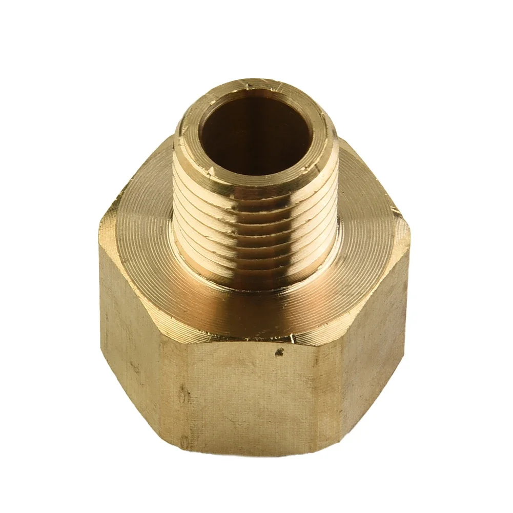 Sleek Design Brass Hose Adapter for Efficient Transition from a Pressure Washer's 22 mm Female to a 14 mm Male Connection