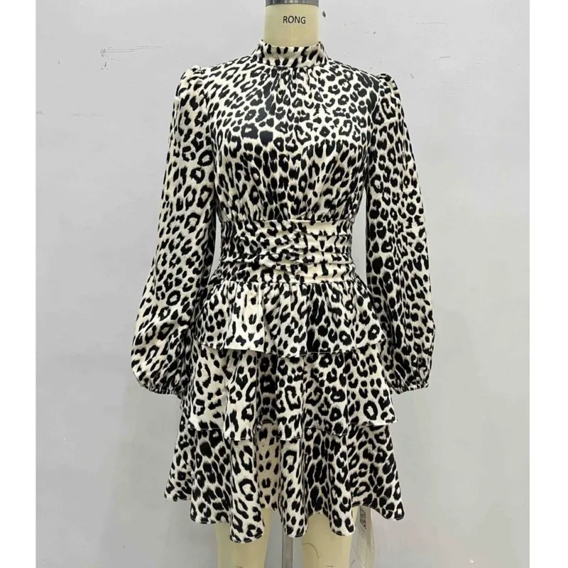 2025 Primavera Autunno Nuovo Casual Vacanza Abito da donna Moda Stampa leopardata Colletto rialzato Abito con maniche a palloncino Gonna multistrato
