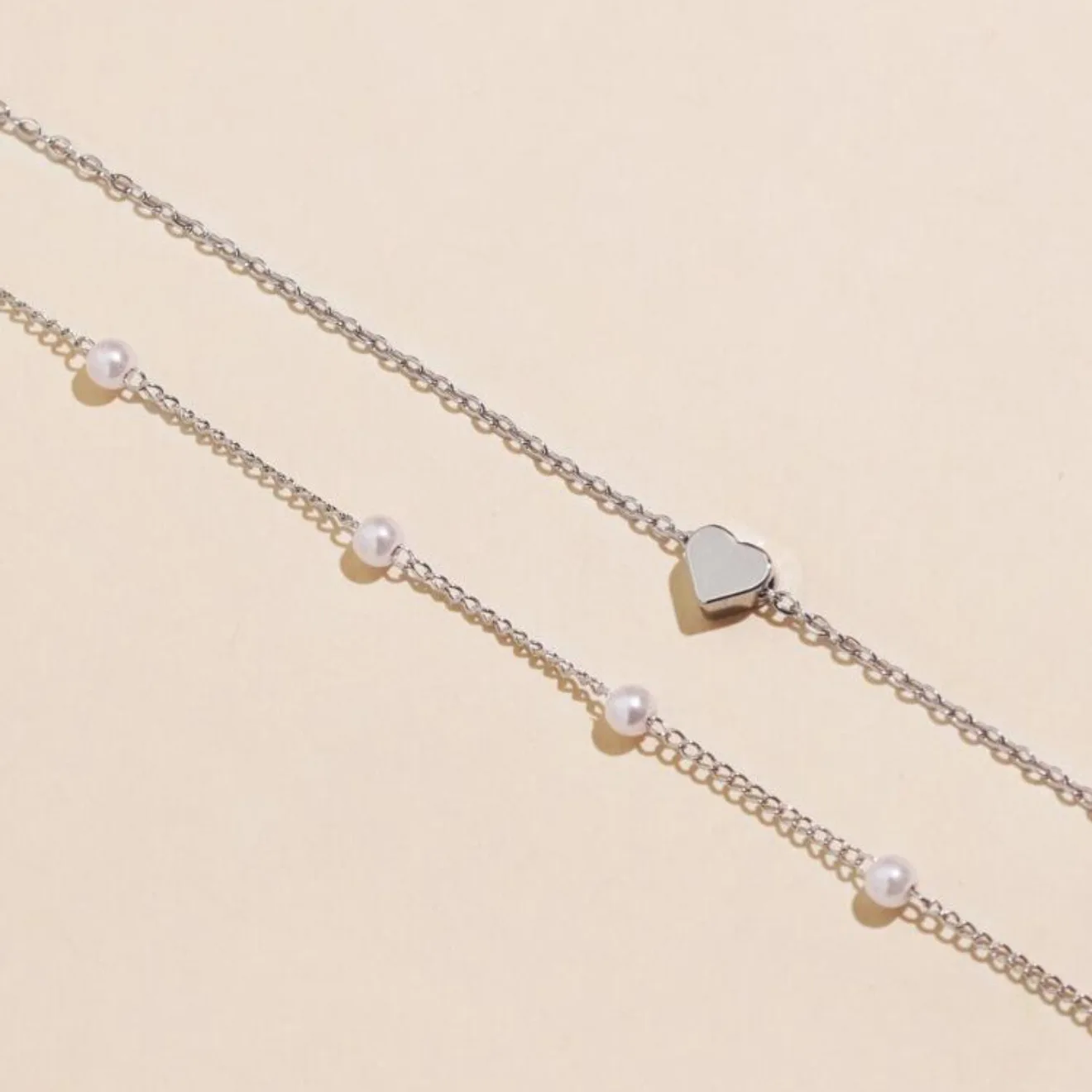 Mit Geschenkbox 3-Schichtige Perlenherz-Anhänger-Halskette für Frauen Goldfarben Mehrschichtige Kette Vintage Minimalistischer Schlüsselbeinschmuck – Detail 6