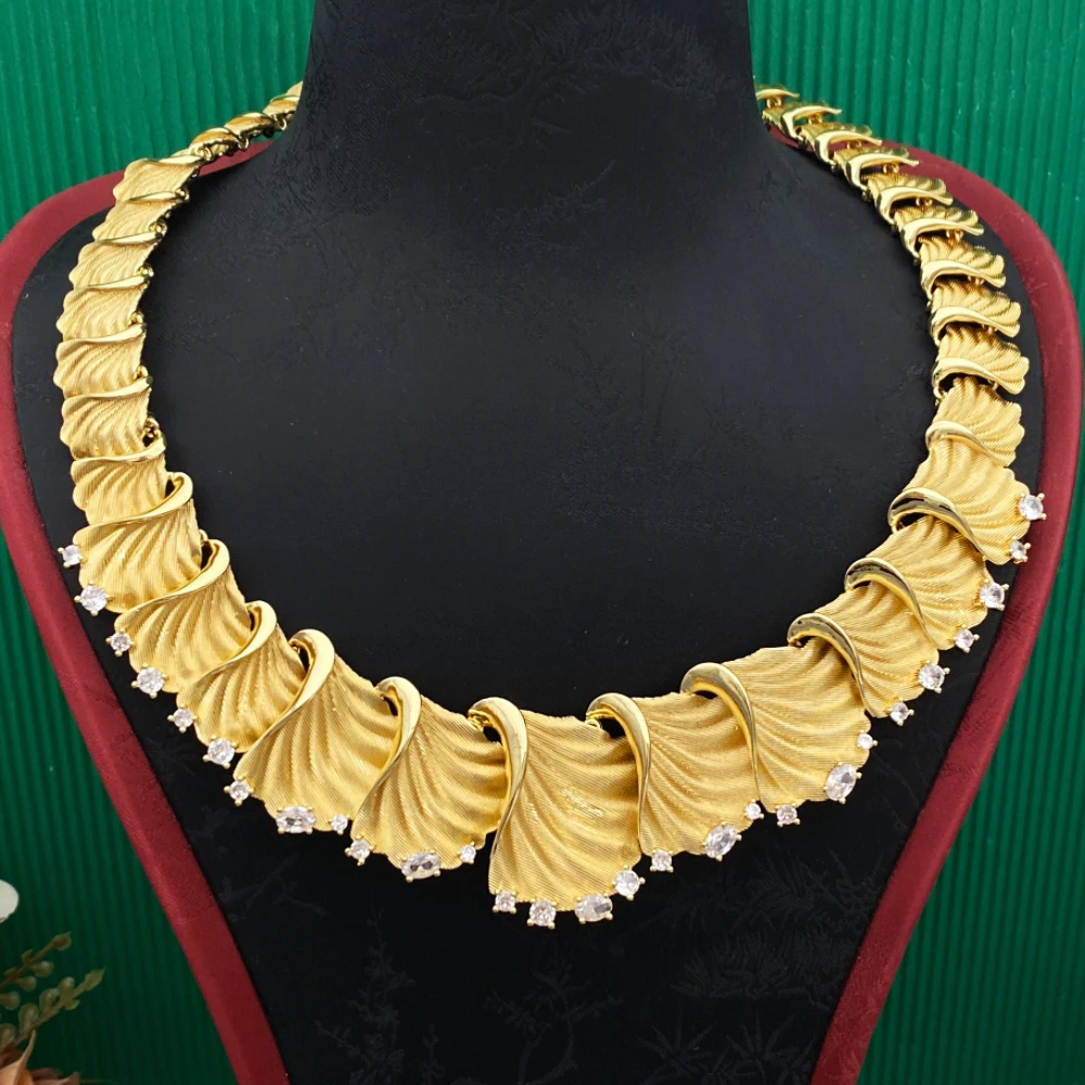 Falair Glamorous Women Jewelry Set Gold Plated Copper Bracelet Ring Necklace Earrings with Sparkling Zirconia for Dinner Party