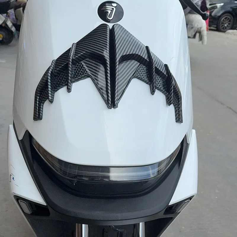 2Pc Universal Shark Gill Fender Side Air Outlet Vent Cover Car Motorcycle Electric Scooter Exterior Styling Decor Trim Sticker