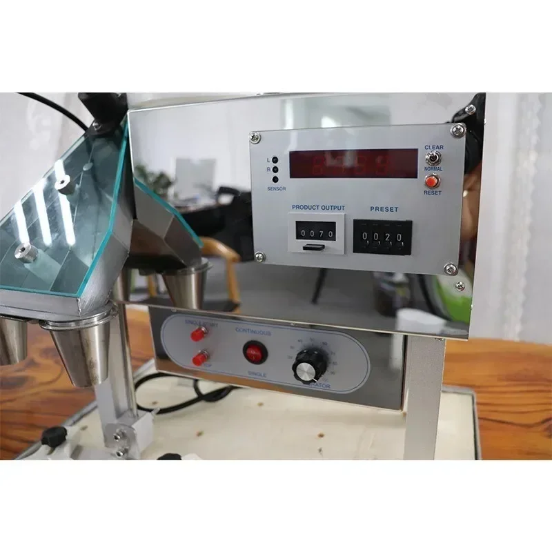 Durable and of high quality Small Electronic Counting Machine, Intelligent Tabletop Counting And Bottling Machine