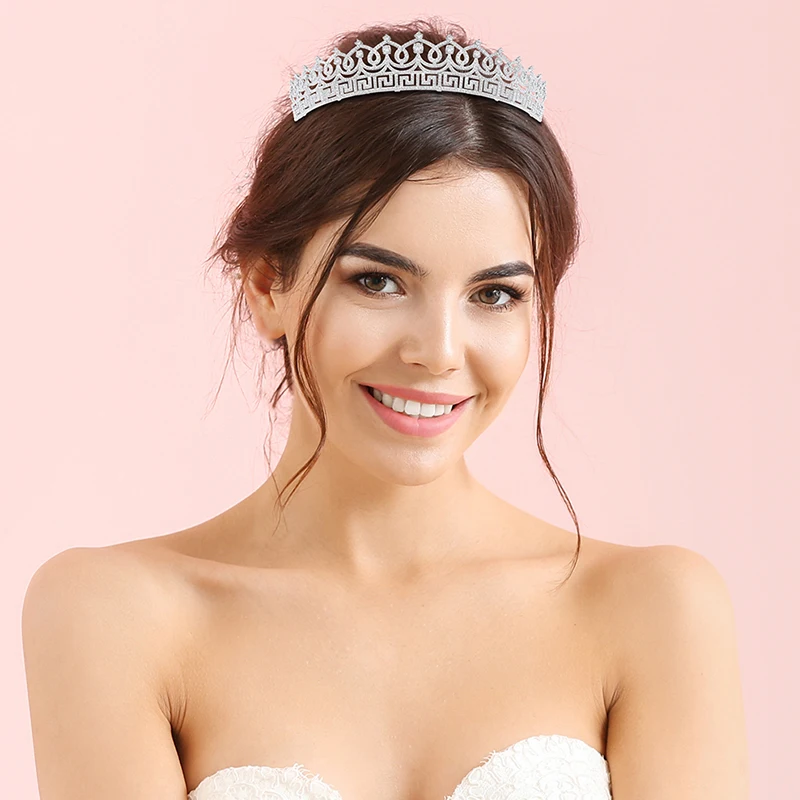 Jade anjo zircônia cúbica meandro motivo design branco banhado a ouro coroa de bronze e tiara elegante chique aniversário casamento bandana