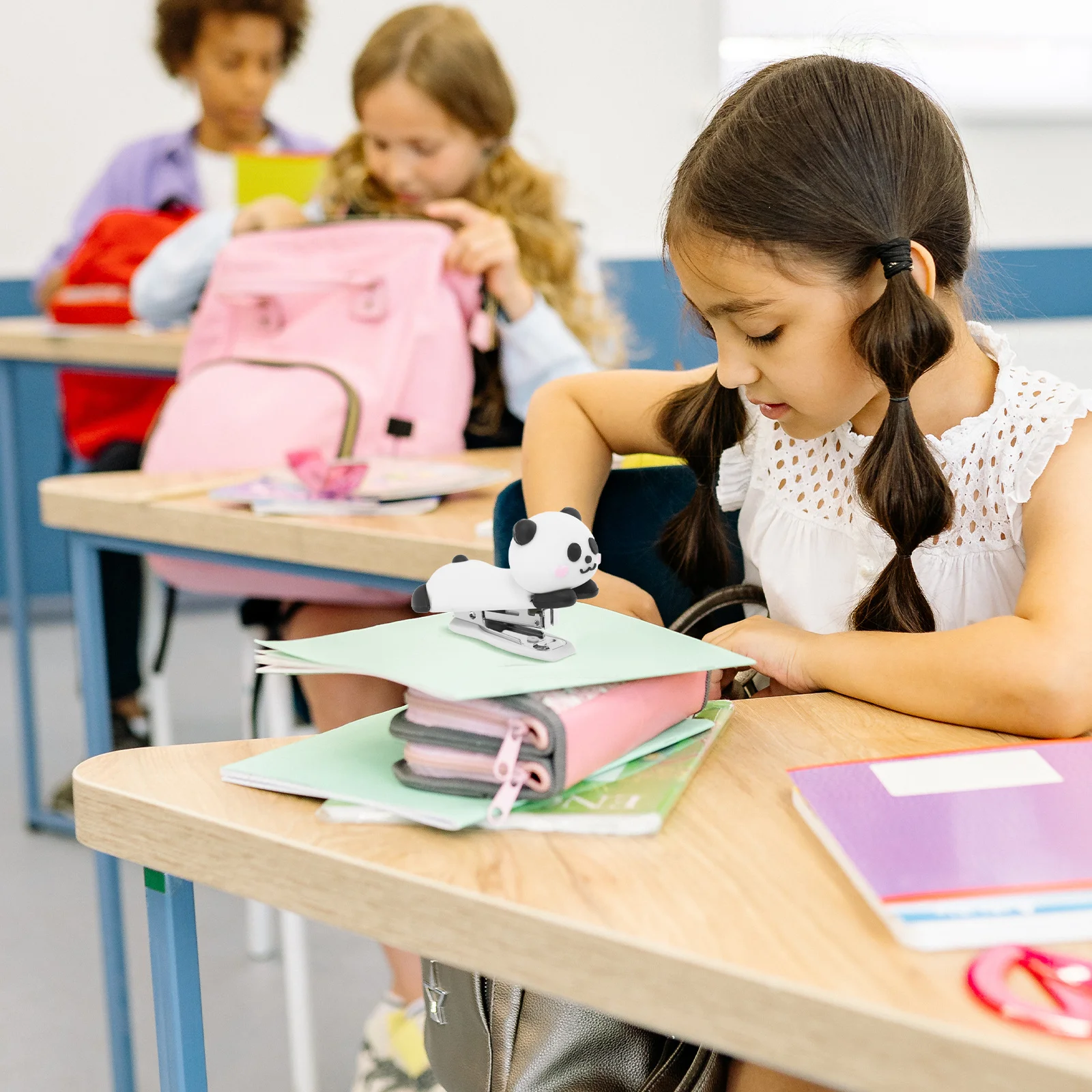 Mini Cucitrice da Tavolo a Forma di Panda, Portatile e Piccola, per Bambini, Insegnanti, Aula e Ufficio