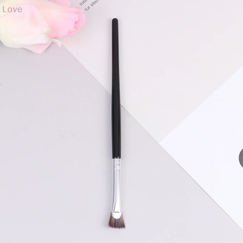 [L & P] brosse à cils professionnelle ventilateur Mini brosse pour Application anti-cernes et outil de maquillage détaillé