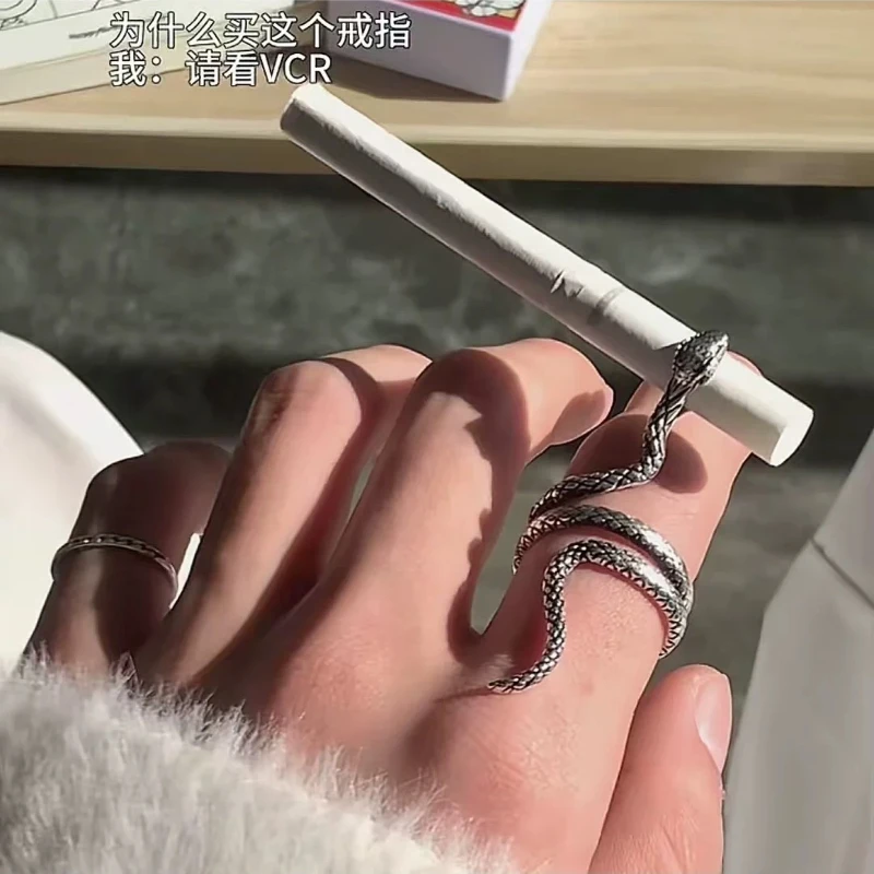 Luxury Butterfly Cigarette Clip Silver Snake Cigarette Holder Ring Graduation Adult Gift Party Essential Cigarette Accessories