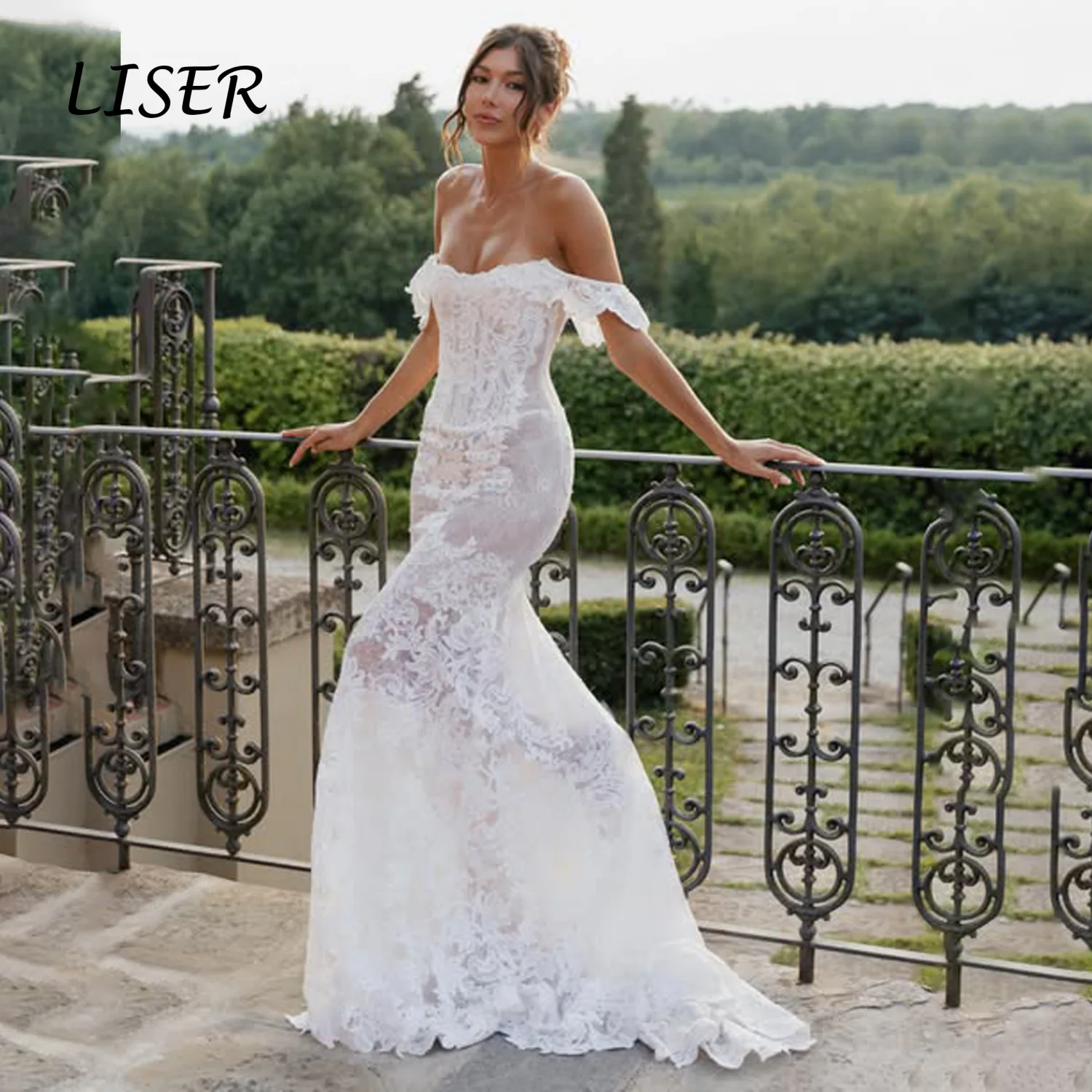 Liser Customized Ivory Off Shoulder Long Floral Lace A-line Wedding Dress Full Skirt Long Scalloped Train Beach Bridal Gown 2026