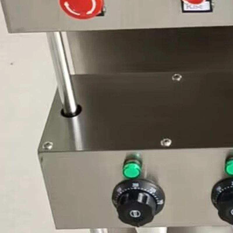 

Электрическая машина для приготовления пиццы-конусов из нержавеющей стали на 4 конуса, для выпечки и демонстрации закусок