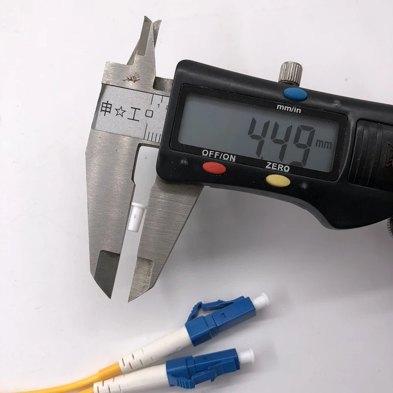 200 قطعة من أغطية الغبار المصنوعة من ألياف ضفيرة LC، سدادات غبار الطائر، قابس رأس مربع صغير LC أبيض جديد، قابس مقاوم للغبار