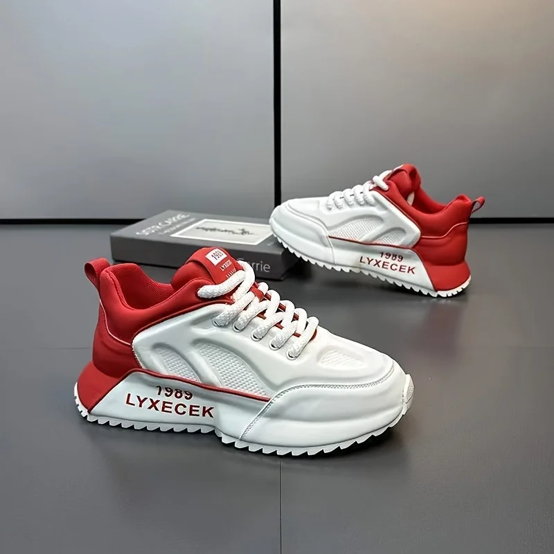 Multi-functional men's fashion breathable athletic casual shoes, perfectly suited for outdoor commuting and leisure settings.