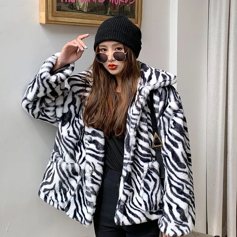 フェイクファーコート ロング レディースコート レディース バットウィング フェスティバル 娘 ストリートスタイル アルパカ ファッション 居心地の良い ストライプ カサコ パターン 暖かい OL