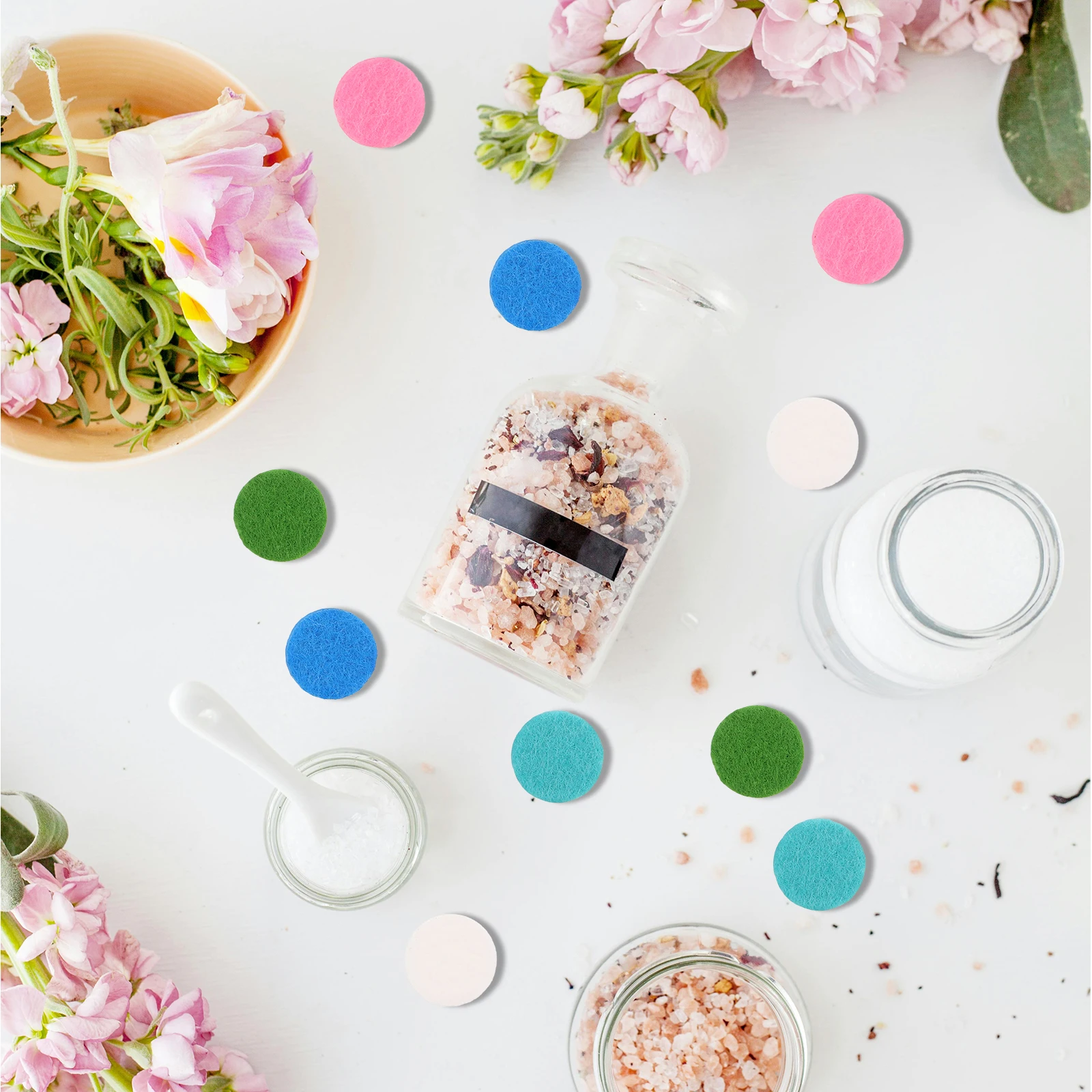 

50pcs Essential Oil Refill Replacement Fiber Cotton Core Locket Necklace Round Aromatherapy Bracelet Vent Clip Diffuser Inserts