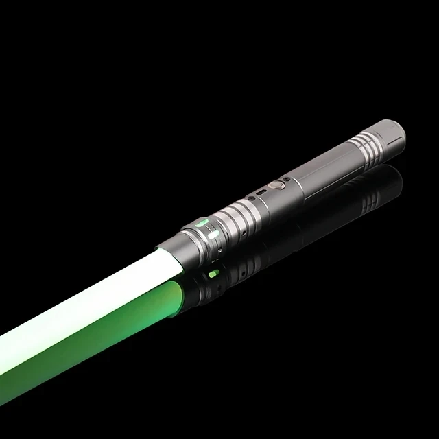 RGB Metalen Lightsaber Dueling Smooth Swing Laser Sword Sabre De Luz 16 Kleur Veranderende 16 Geluiden FOC Rave Knipperend Speelgoed