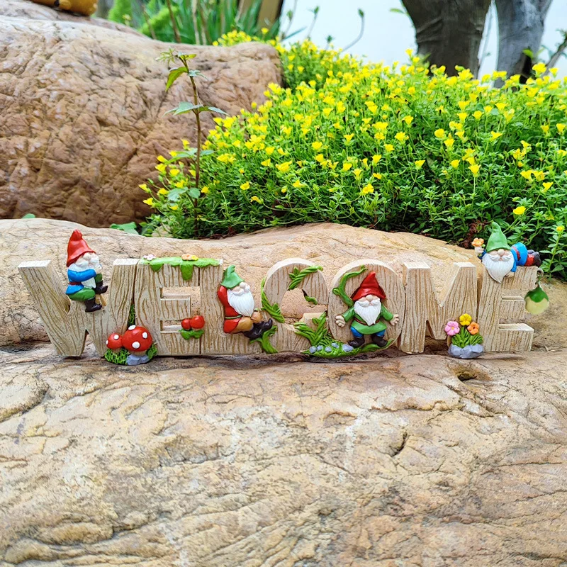 

Wood-Like Resin Alphabet Set - Festive Letter Decor for Christmas & Home