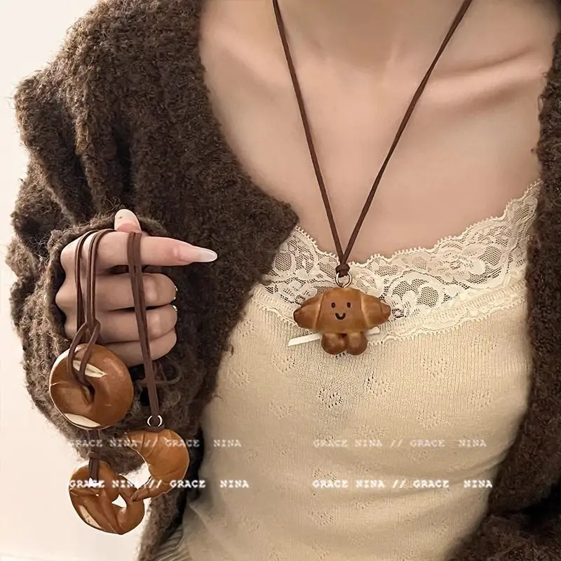 

Croissant Statement Necklace Bread Charm NO SOLO SHIPMENT Must Bundle With Clothes Y2K Fashion Add-on 2025 TikTok Viral Chain