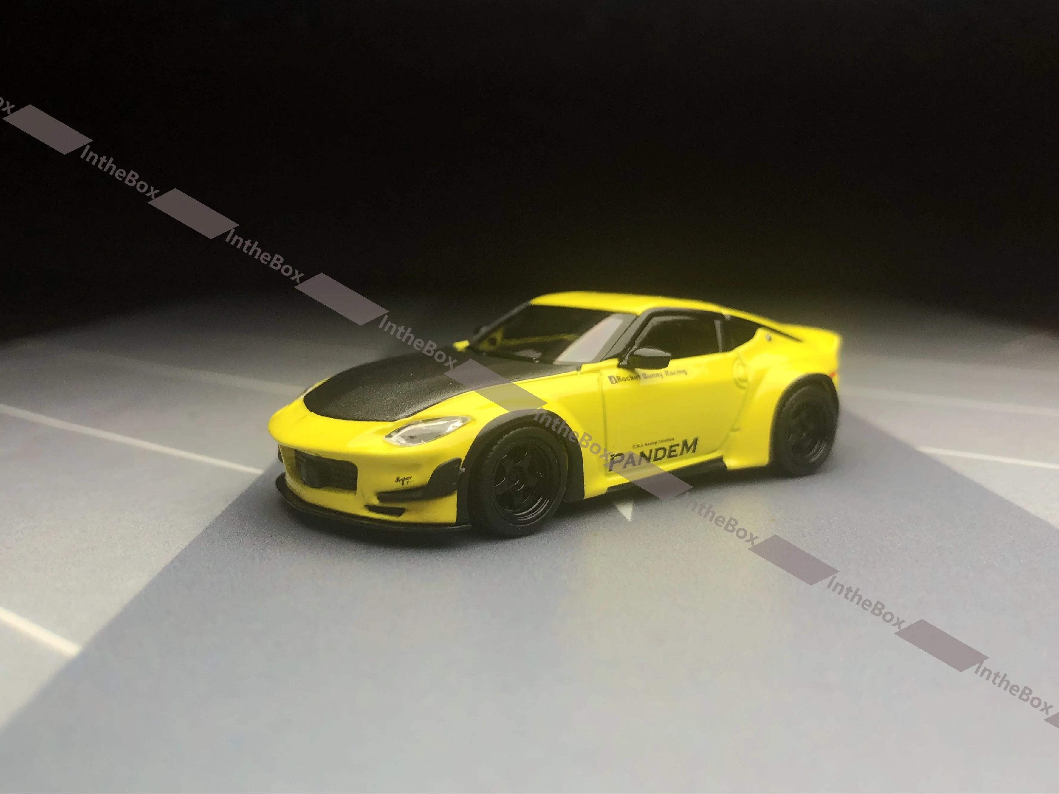 MINI GT Z Pandem Ikazuchi Yellow # 752 ~ 1/64 Diecast Diecast Metal Car Collection Limited Edition Hobby Toys